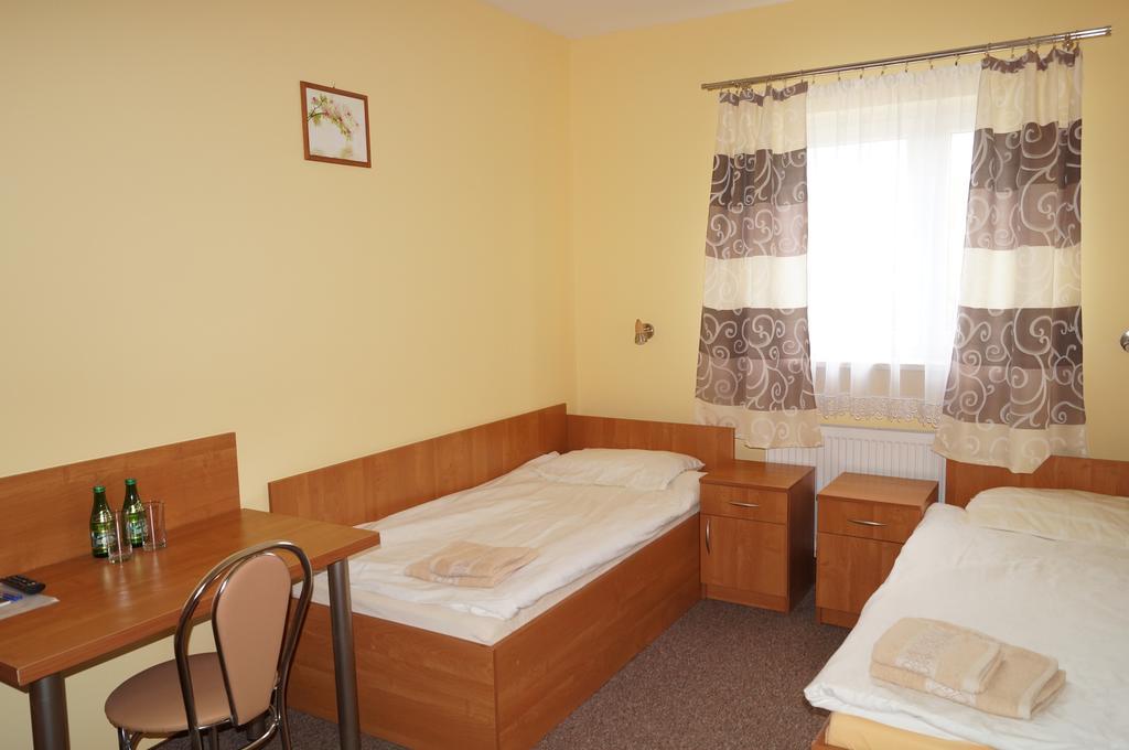 Hotel-Restauracja-Bar Rudka Ostrowiec Swietokrzyski Luaran gambar