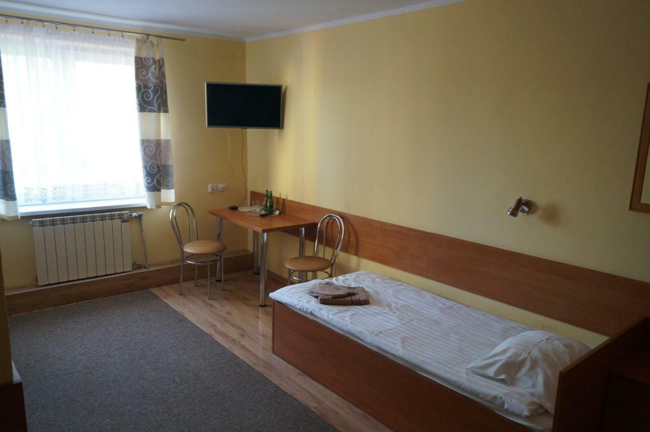 Hotel-Restauracja-Bar Rudka Ostrowiec Swietokrzyski Luaran gambar