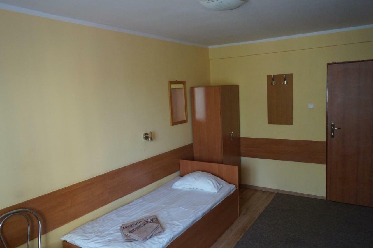 Hotel-Restauracja-Bar Rudka Ostrowiec Swietokrzyski Luaran gambar