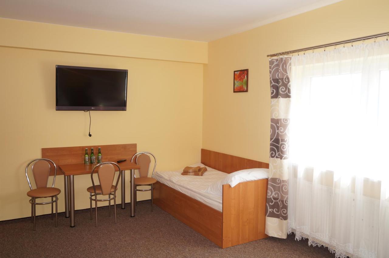 Hotel-Restauracja-Bar Rudka Ostrowiec Swietokrzyski Luaran gambar